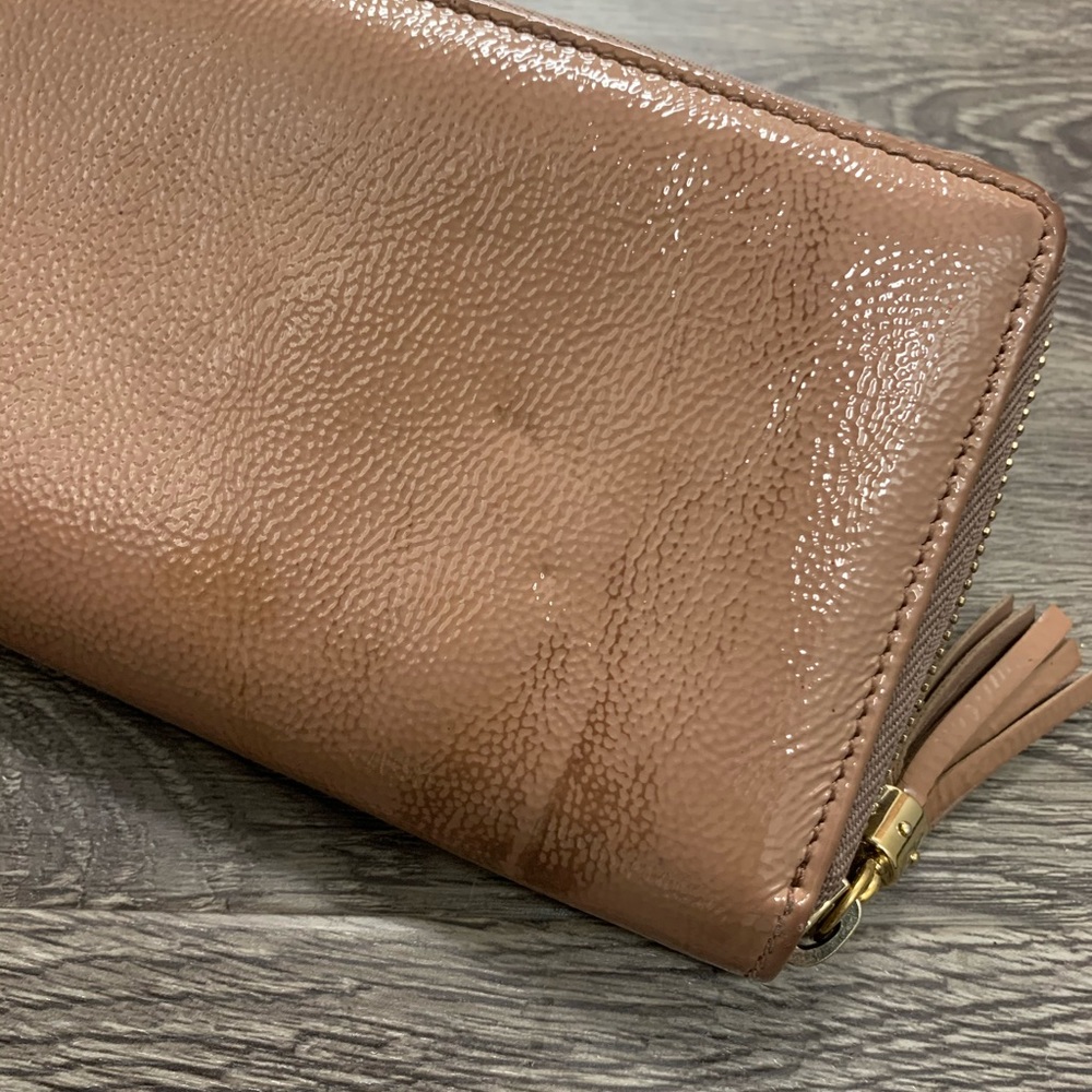 Gucci Blush/Pink Patent Leather Zip Wallet - Picture 3 of 7